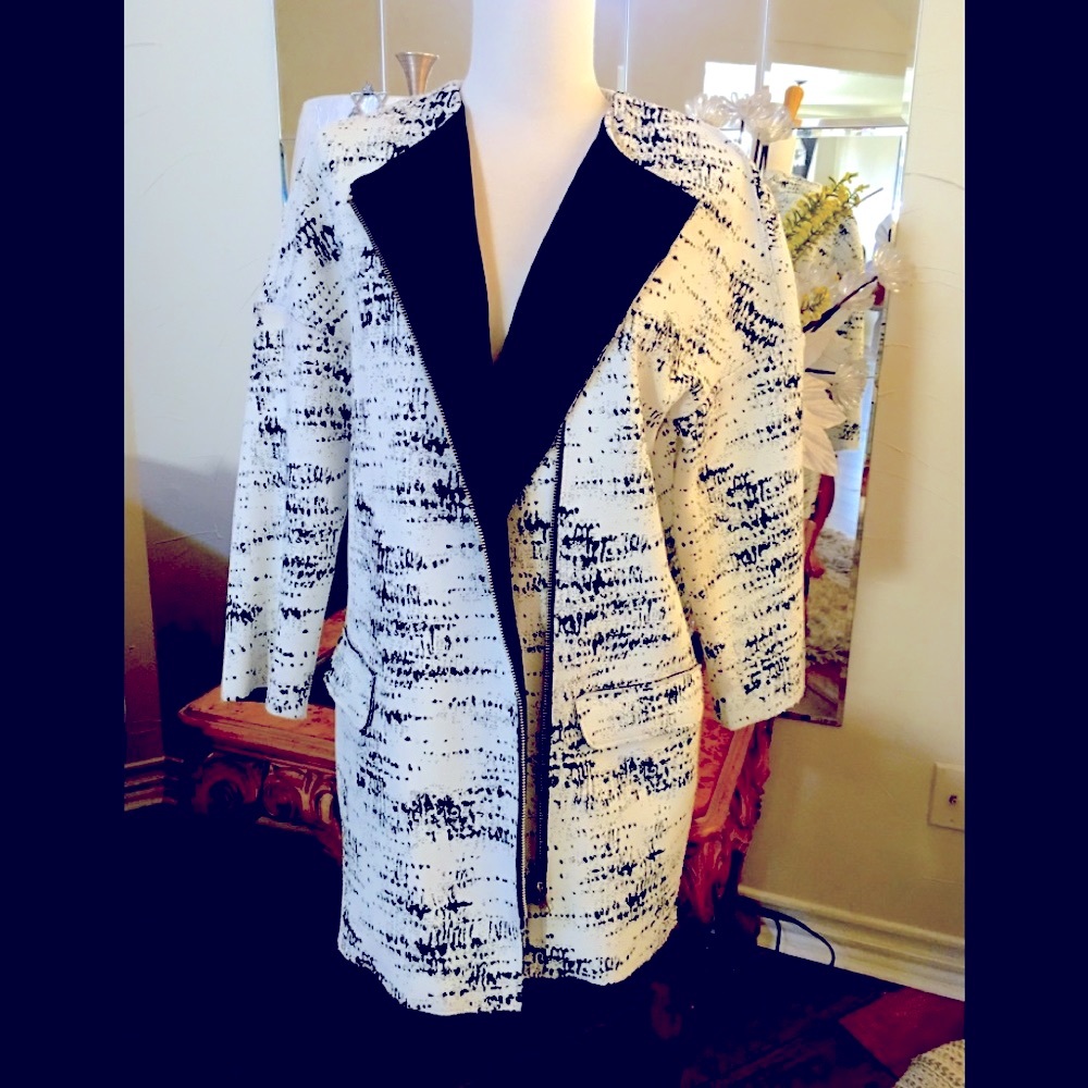 SOIA & KYO black and cream coat